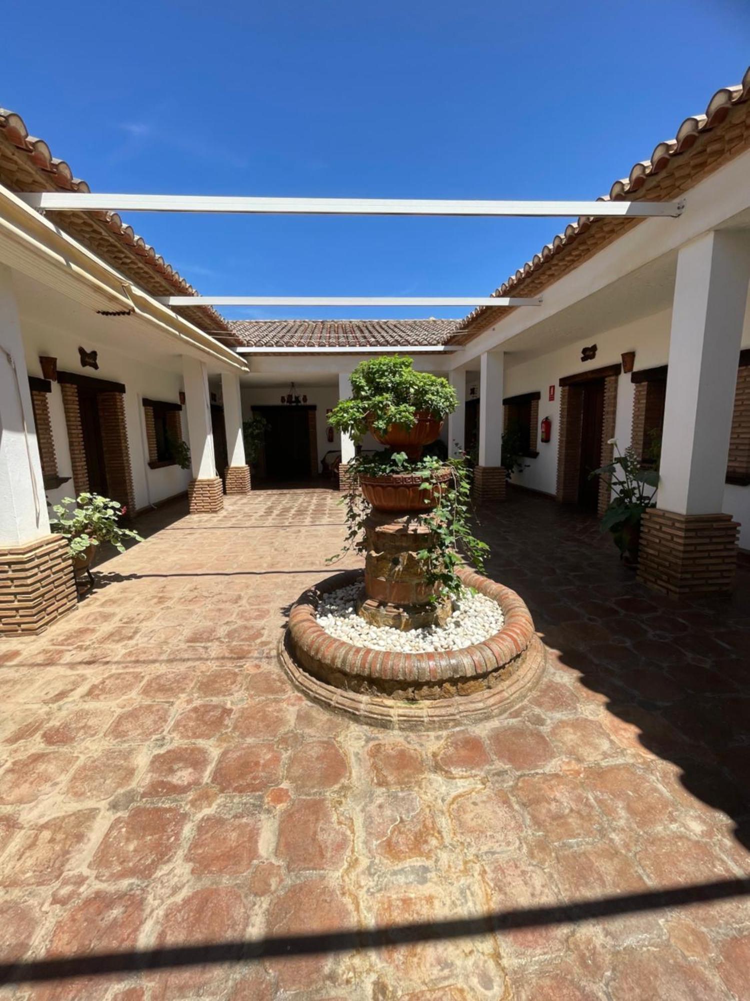 Готель La Hacienda Del Marquesado Albunan Екстер'єр фото